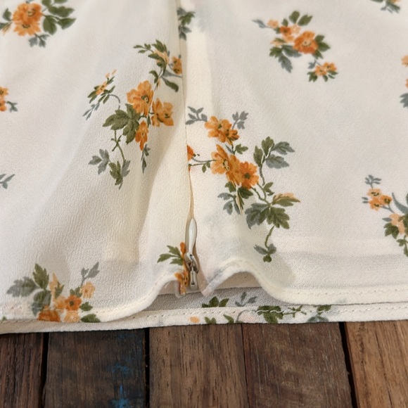 REFORMATION Bettie Top Sz 2 **NWT** - Picture 9 of 12